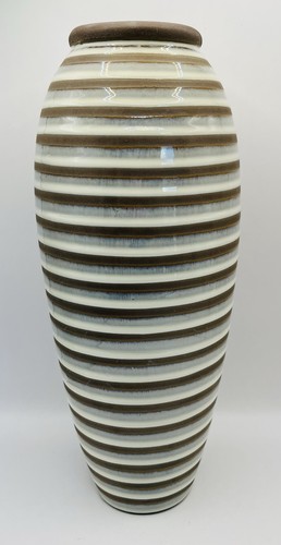 Large ribbed studio pottery - large,